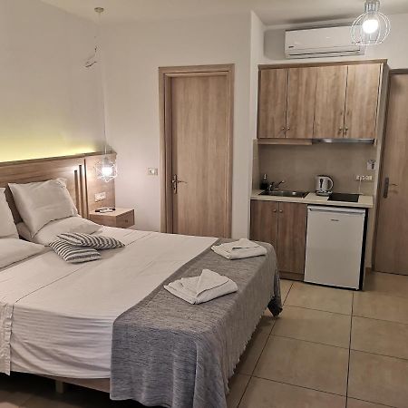 Porfyris Studios And Apartments Karpathos Bagian luar foto