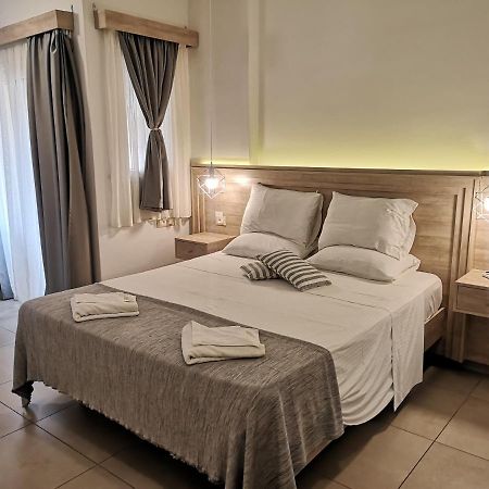 Porfyris Studios And Apartments Karpathos Bagian luar foto