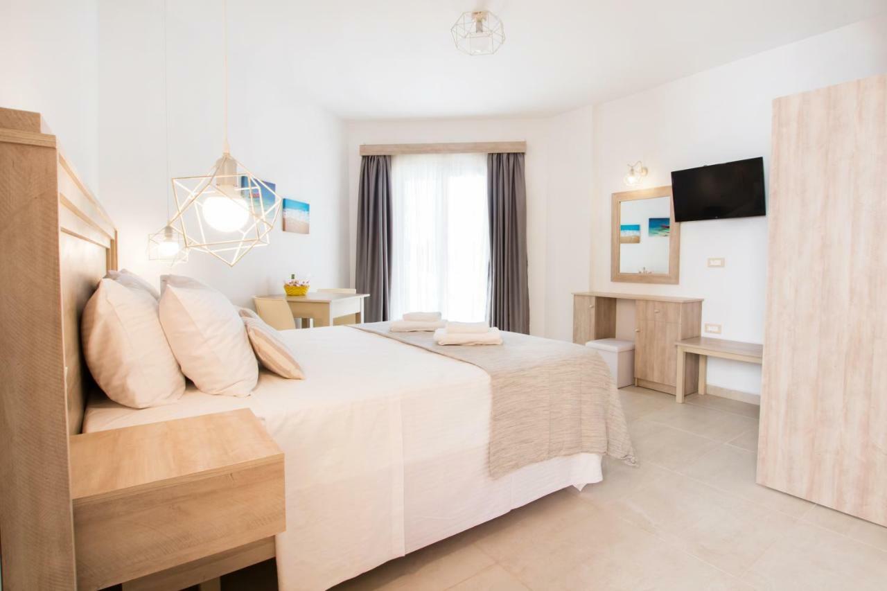 Porfyris Studios And Apartments Karpathos Bagian luar foto