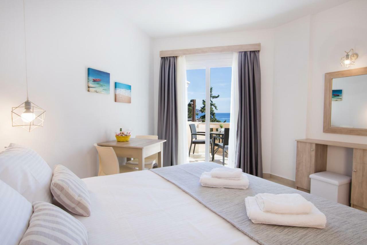 Porfyris Studios And Apartments Karpathos Bagian luar foto
