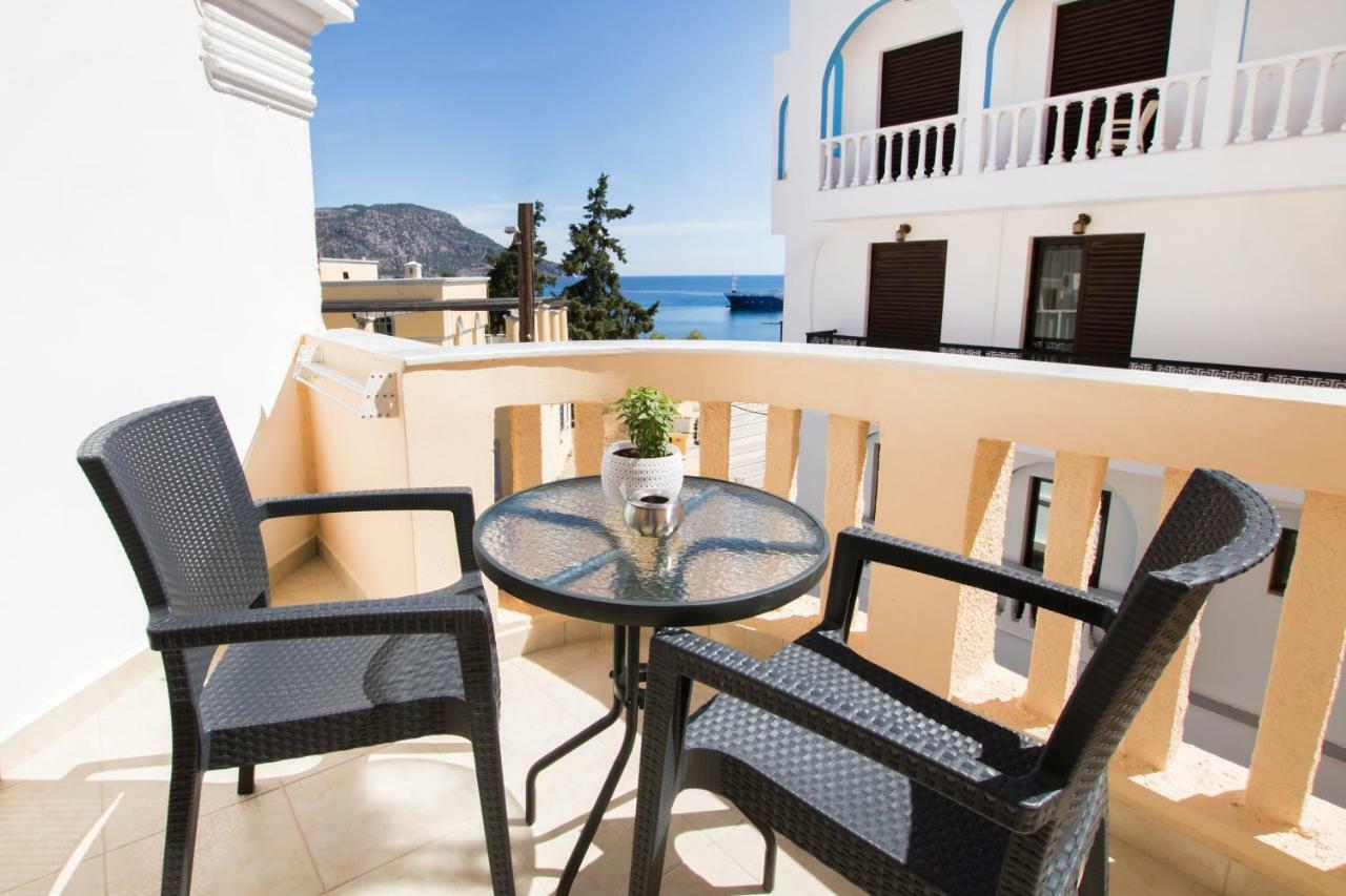 Porfyris Studios And Apartments Karpathos Bagian luar foto