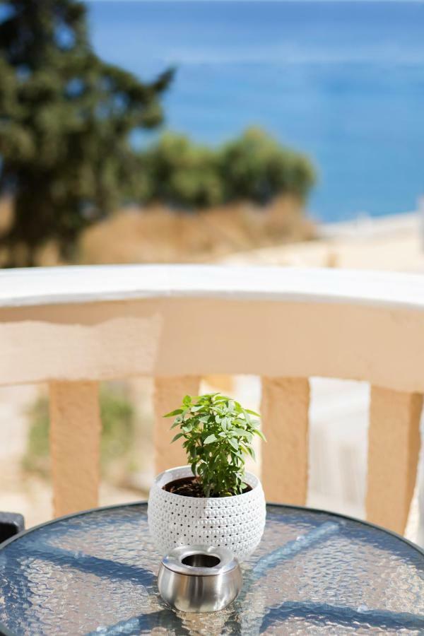 Porfyris Studios And Apartments Karpathos Bagian luar foto