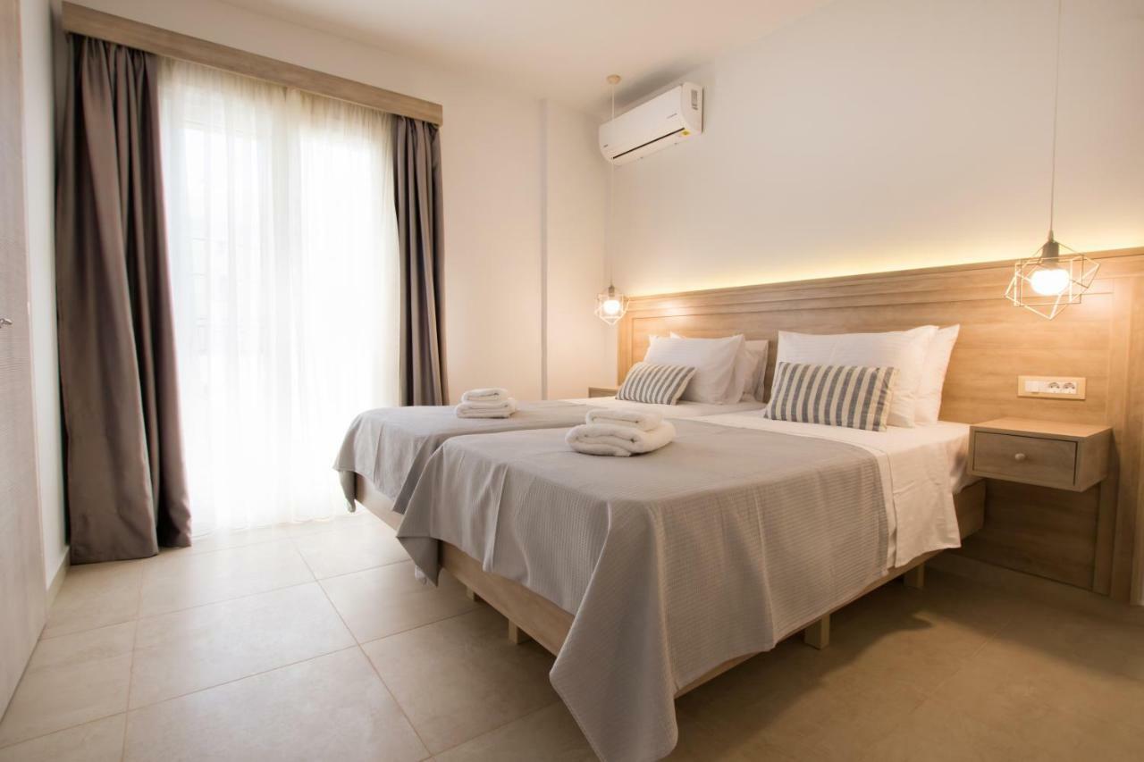 Porfyris Studios And Apartments Karpathos Bagian luar foto
