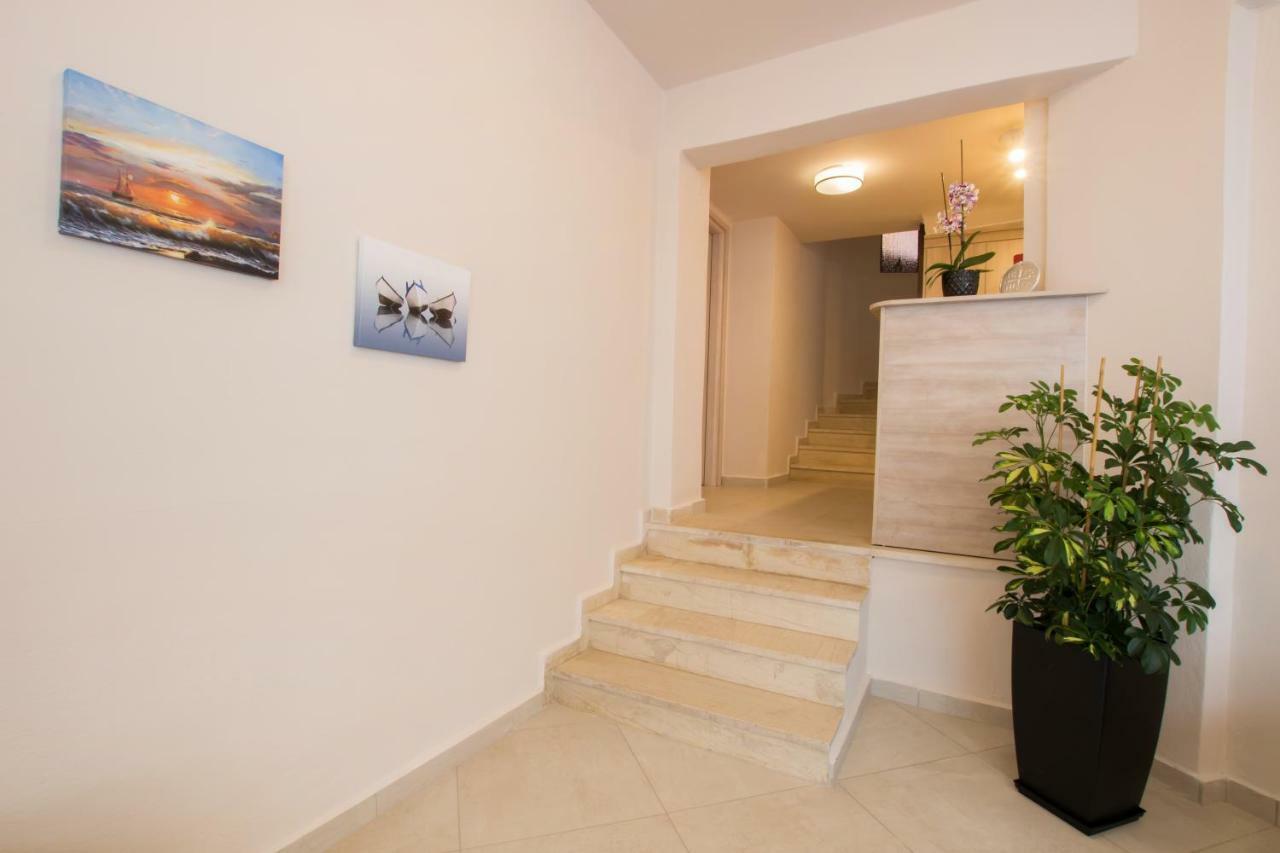 Porfyris Studios And Apartments Karpathos Bagian luar foto